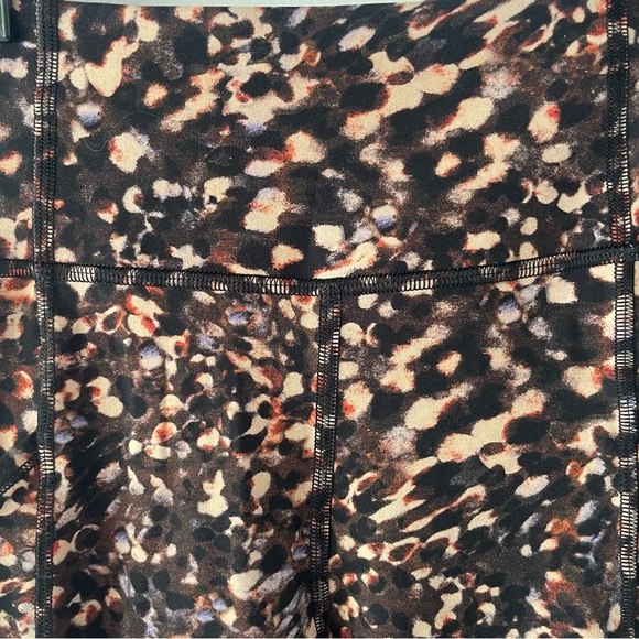 Lululemon Motion Flux Multi Invigorate High-Rise Crop Leggings - 37571 - Picture 7 of 14